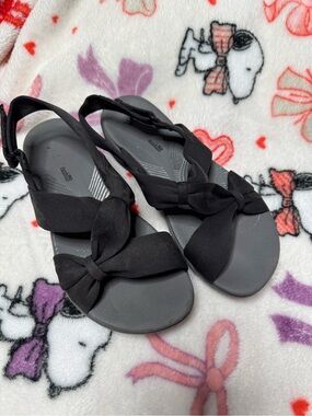 Clarks Black Knot Slingback Sandals cloudsteppers